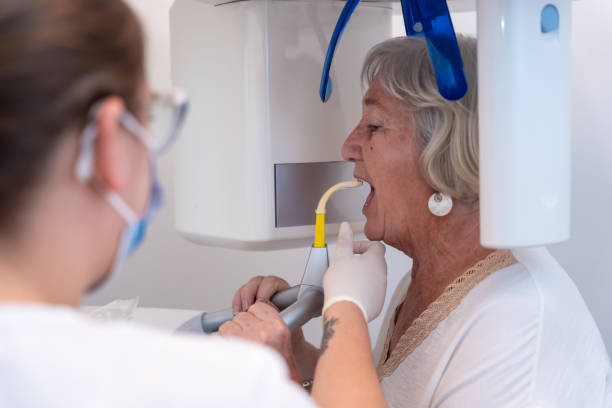 Best Emergency Tooth Extraction in Sharpes, FL